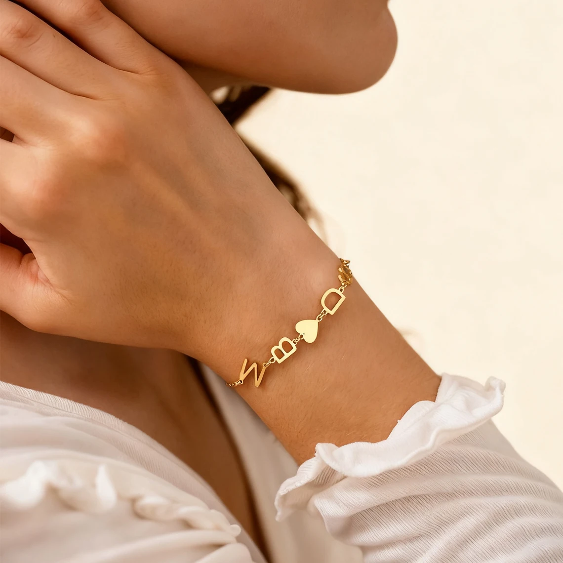 Customized Personalized Initial Letter Bracelet for Women Stainless Steel Multiple Letters Bracelet Family Mom Christmas Gifts