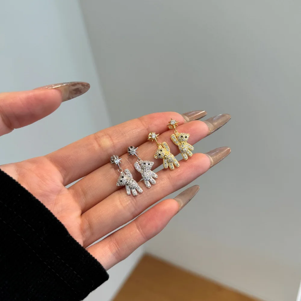 

New S925 Silver Ear Nails for Women, Fresh, Light, Luxury, Versatile, Cute Little Bear Earrings, Piercing and Nourishing Ears