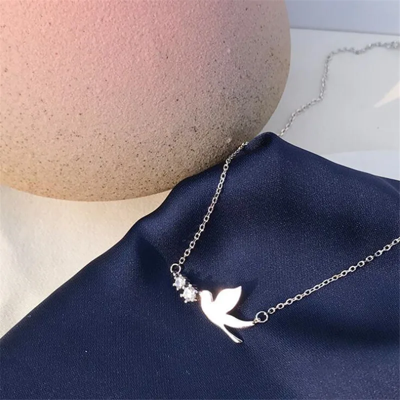 

Cute Popular Creative Exquisite Fashion 925 Sterling Silver Jewelry Temperament Swallow Bird Crystal Pendant Necklaces XL077