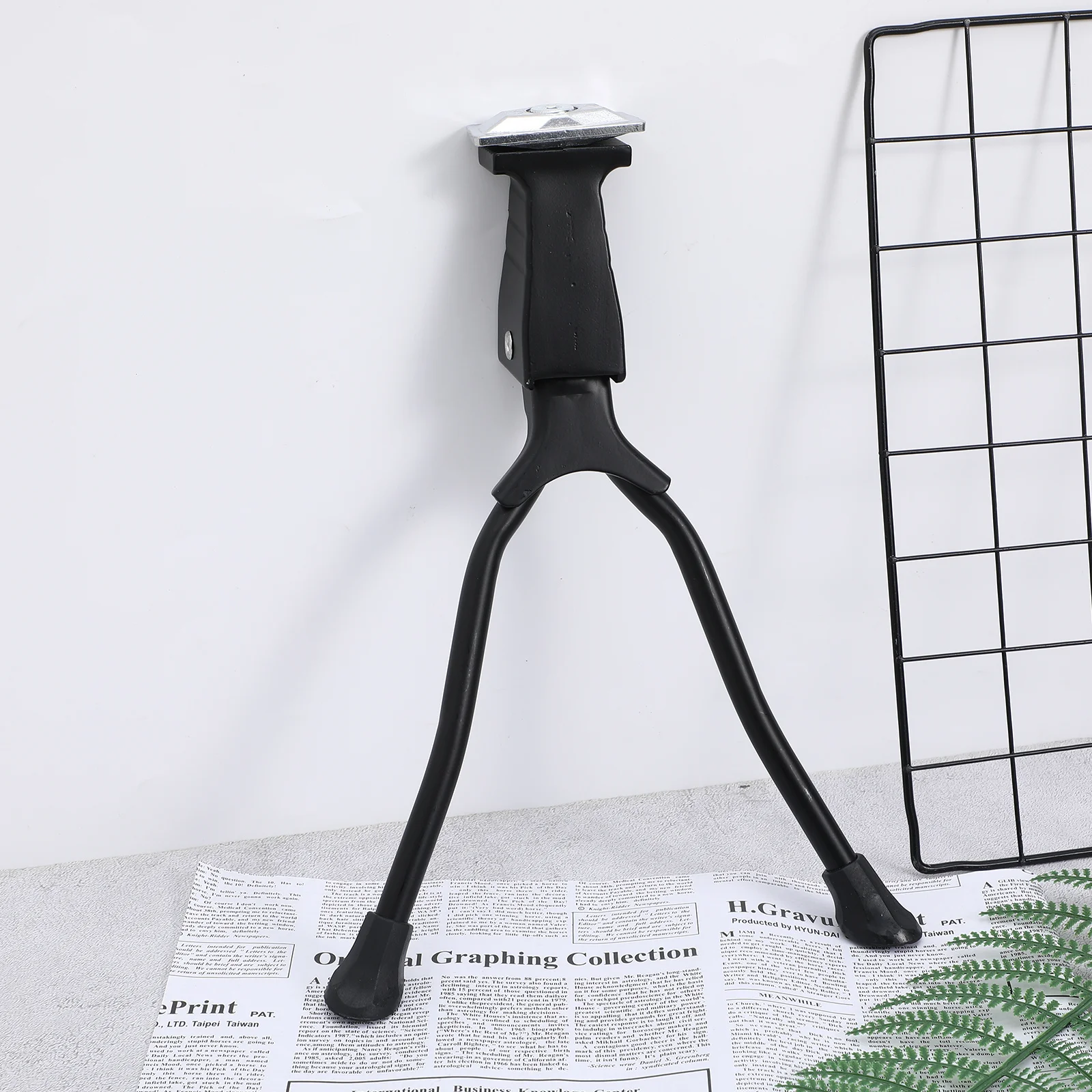 

1Pcs Aluminium Alloy Bike Kickstand Double Leg Foldable Adjustable Parking Rack Mountain Bike Support Black