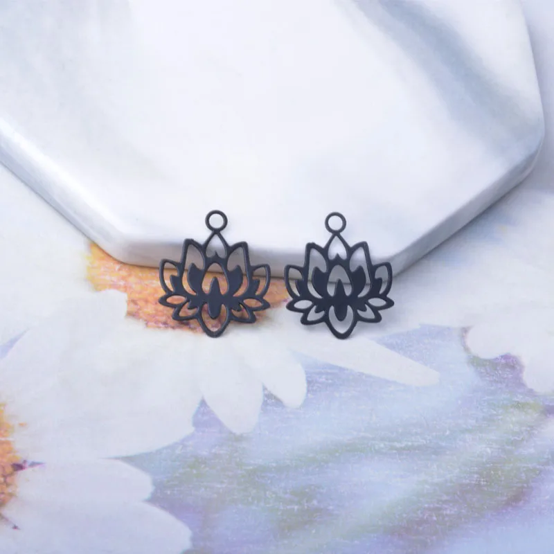 50 Stück AC14606 Messing Laser-geschnittene Dünne Lotus-Anhänger für DIY-Schmuck, Ohrringe und Halsketten – Detail 15