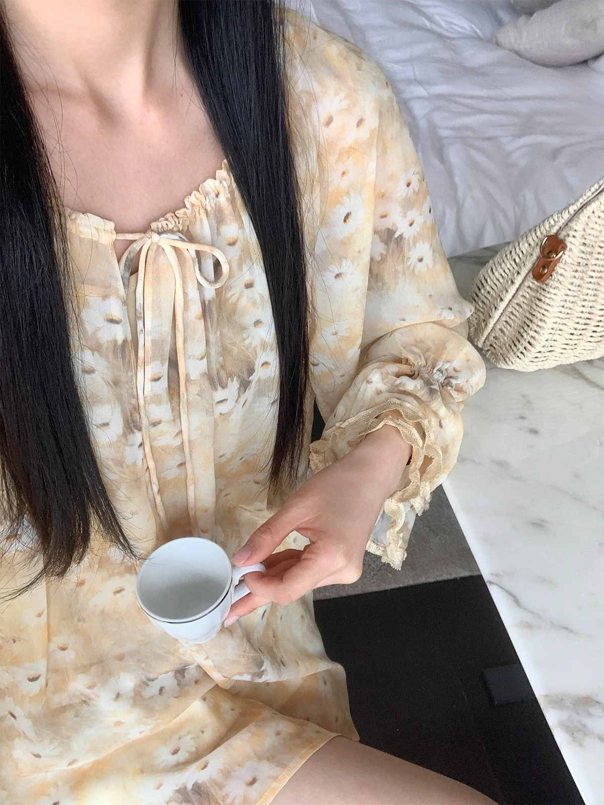 

ZhouMiao Women's round Ne Dstring Double Layer Ruffle Sve Floral Print A-Line Chiffon Top Loose Fit Long Sve irt