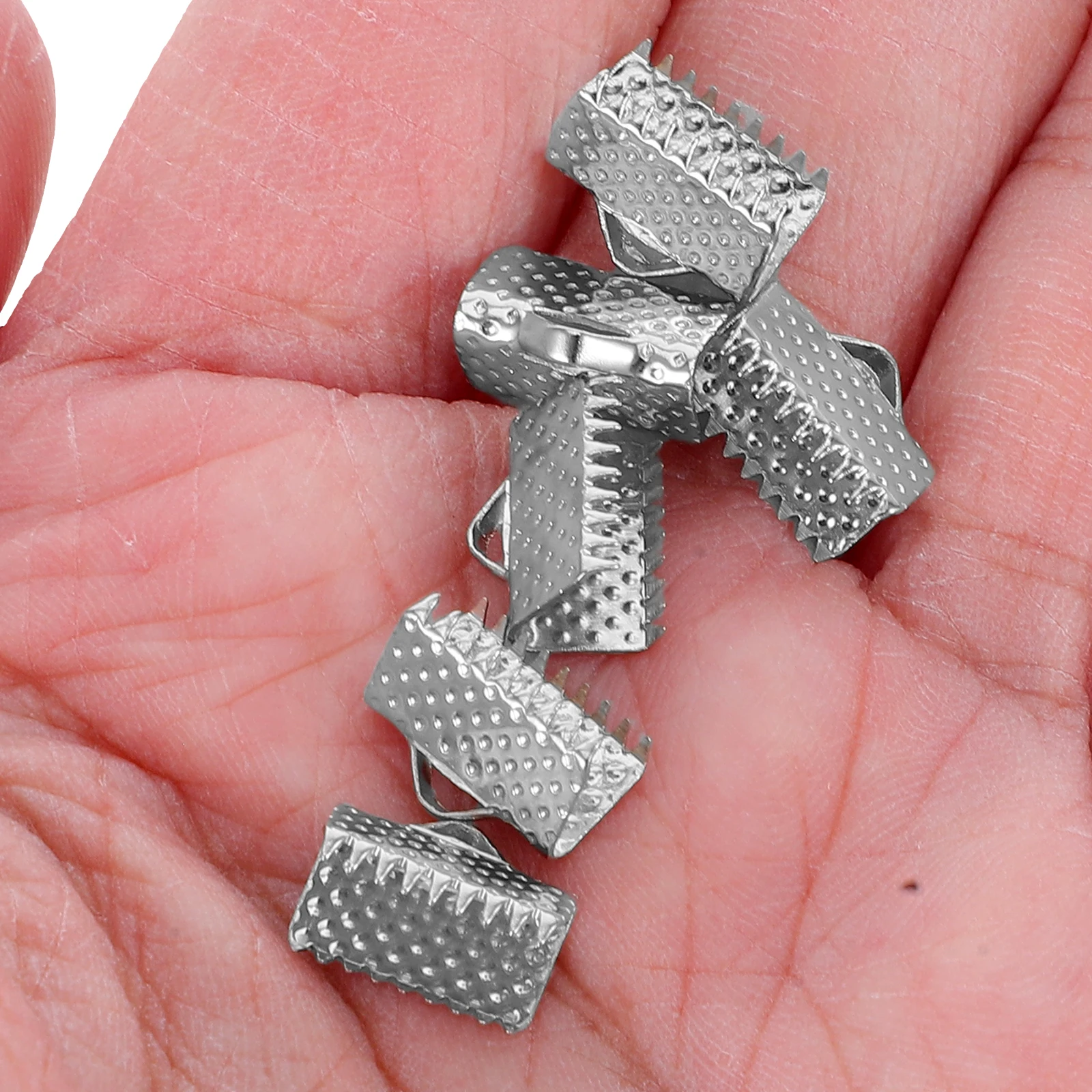 

100pcs Horse Clamp Ornament Clip Jewelry Making Fastener Ribbon Cord End Key Chain DIY Buckle Crimp Seals Plated for Necklace