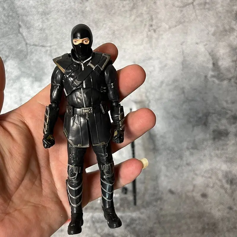 SHF Ronin Hawkeye PVC figura de acción Marvel vengadores serie Ronin Figuras adorno de escritorio juguetes coleccionables modelo de articulación móvil