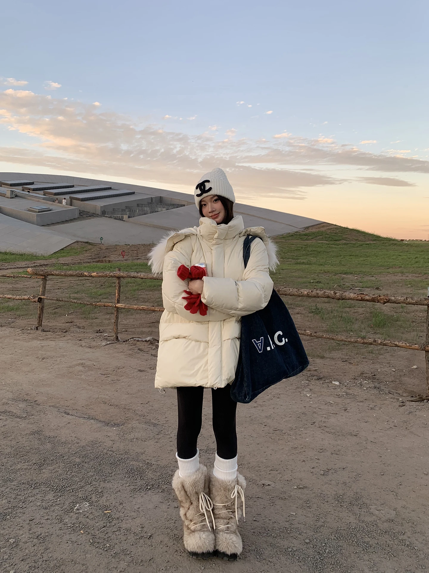 Red Celebri Studio Женская пуховая куртка Jaet Winter Thiened White с капюшоном 90 White Du down Теплая верхняя одежда Длинная молния све