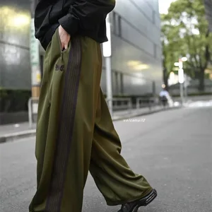 Pantolon Geniş Bacak İşlemeli, erkekler ve Kadınlar için Pantolon Rahat Geniş Bacak, Etiketlerde 1:1 Koşucu, İplik, Şerit, Zeytin Yeşili, 2024ss zeytin yeşili pantolonlarda 12 büyük satış-no. 11