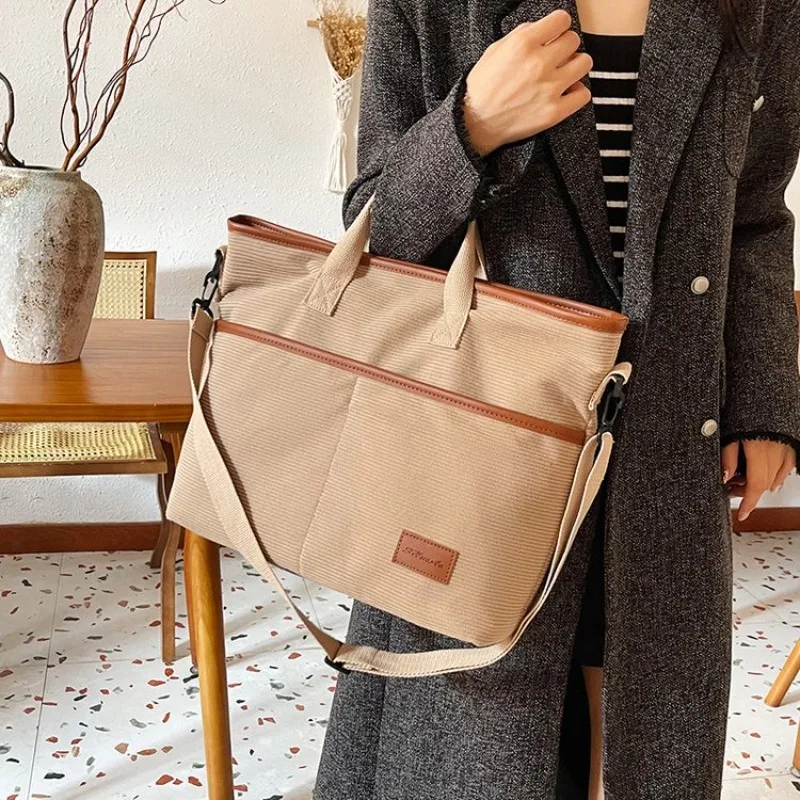 

Elegant Fashion Diaper Bag Women's Luxury Leather Tote Vintage Crossbody Bag Minimalist Designer Large Capacity Stylish