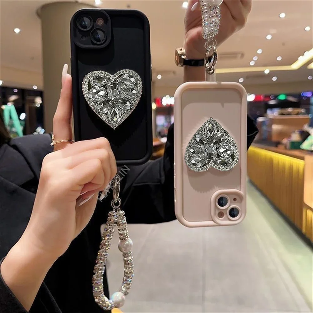 FLYKYLIN Love Diamonds Handyhülle für Motorola MOTO Edge 50, Fusion Edge 50, Pro, Neo, weiches Silikon mit Armband