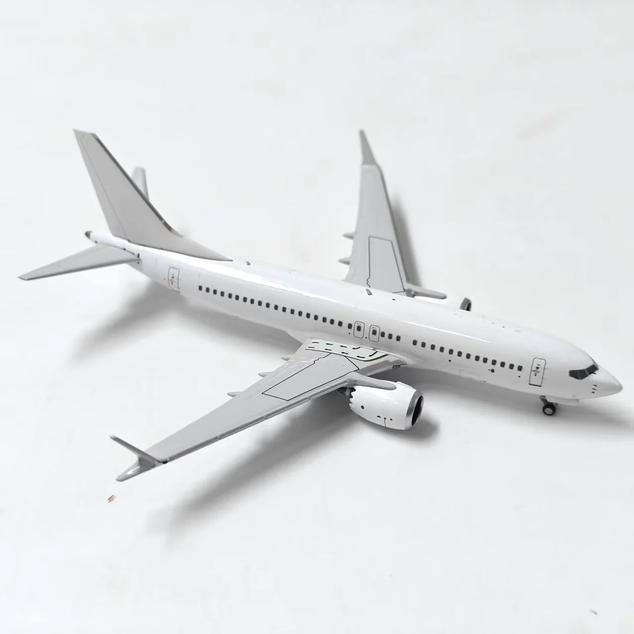 Литой под давлением масштаб 1/400 NG 737 MAX7, модель самолета из белого сплава, Коллекционная игрушка, подарок, сувенир, украшение для дисплея