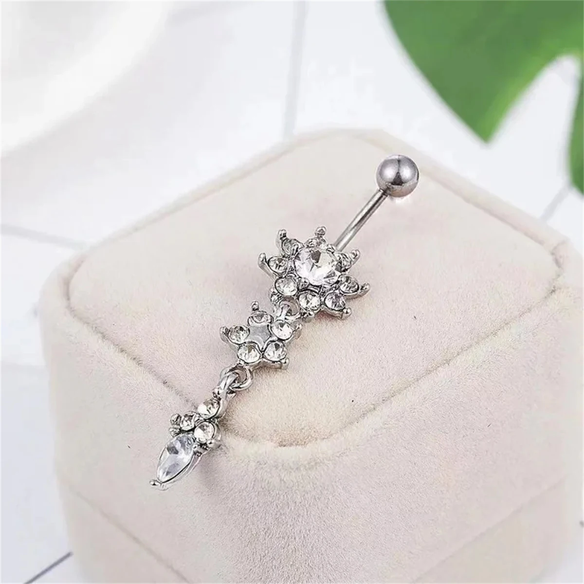 7-teiliges Nabelring-Set aus Edelstahl mit Zirkon