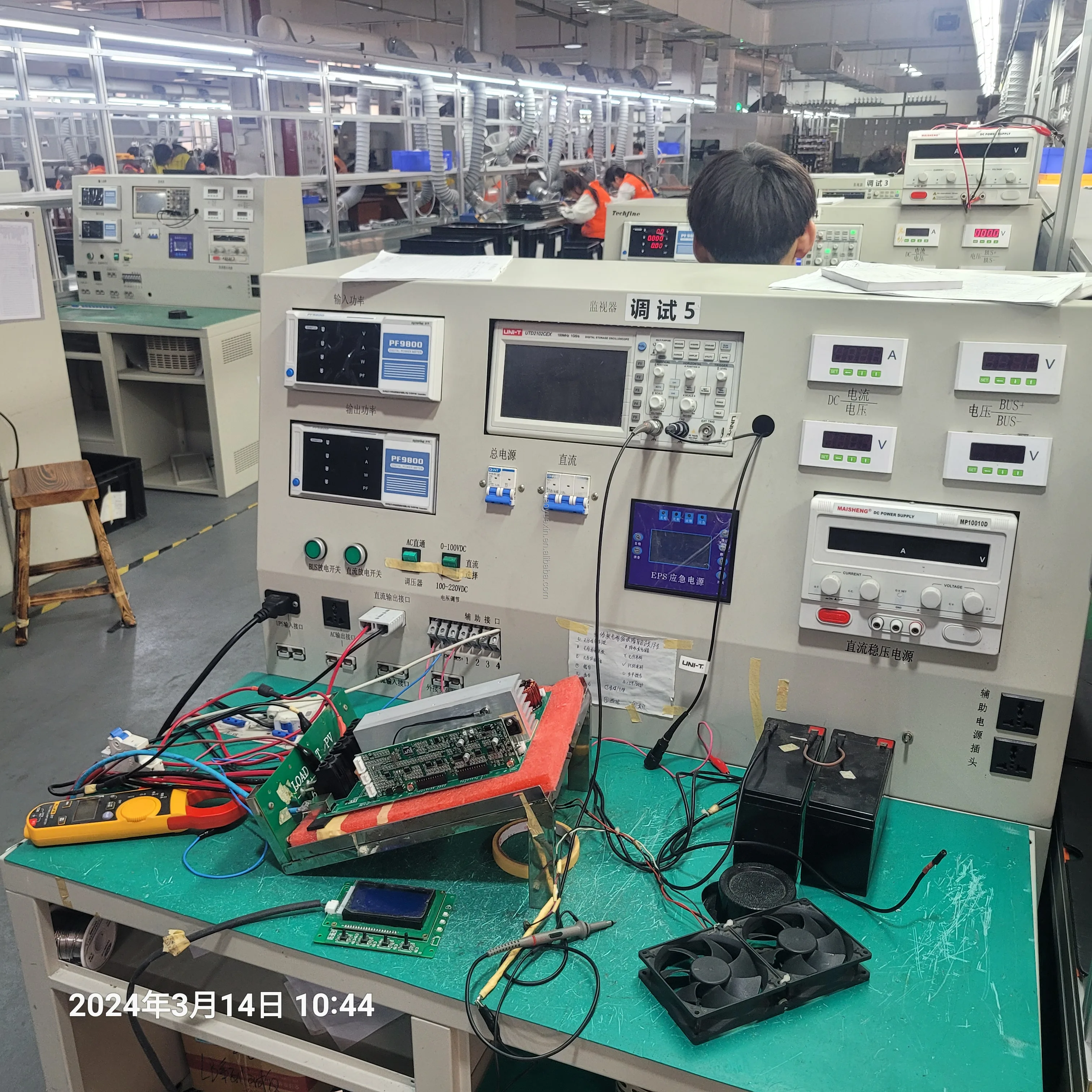 120V/240V three-phase hybrid solar grid-connected inverter 10Kw/15Kw charging controller split-phase low-frequency inverter