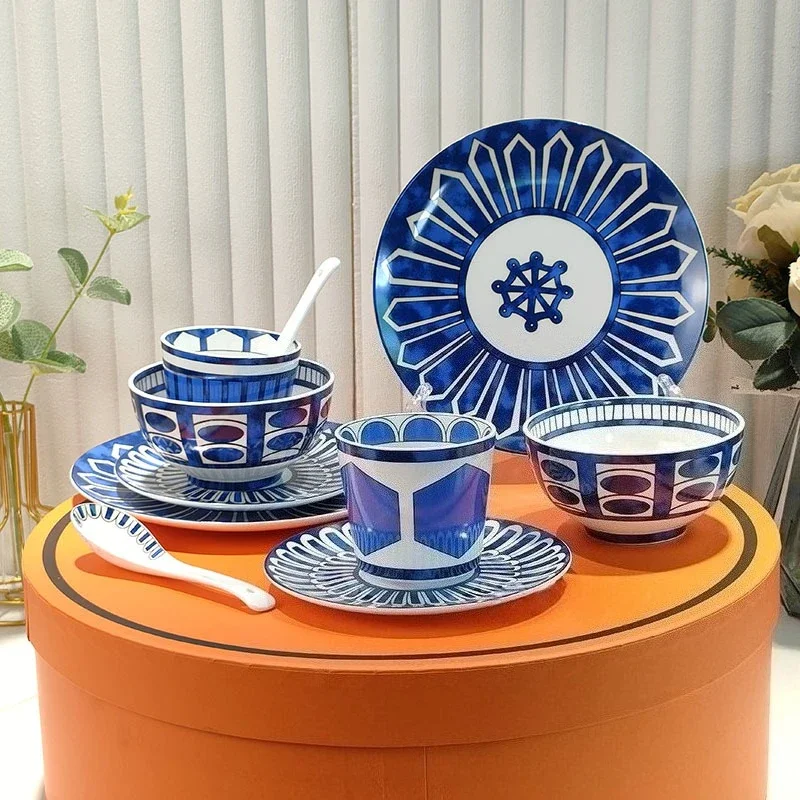 

Home Use Ceramic Coffee Cups and Plates Suitable for Daily Coffee Drinking Dining and Household Care