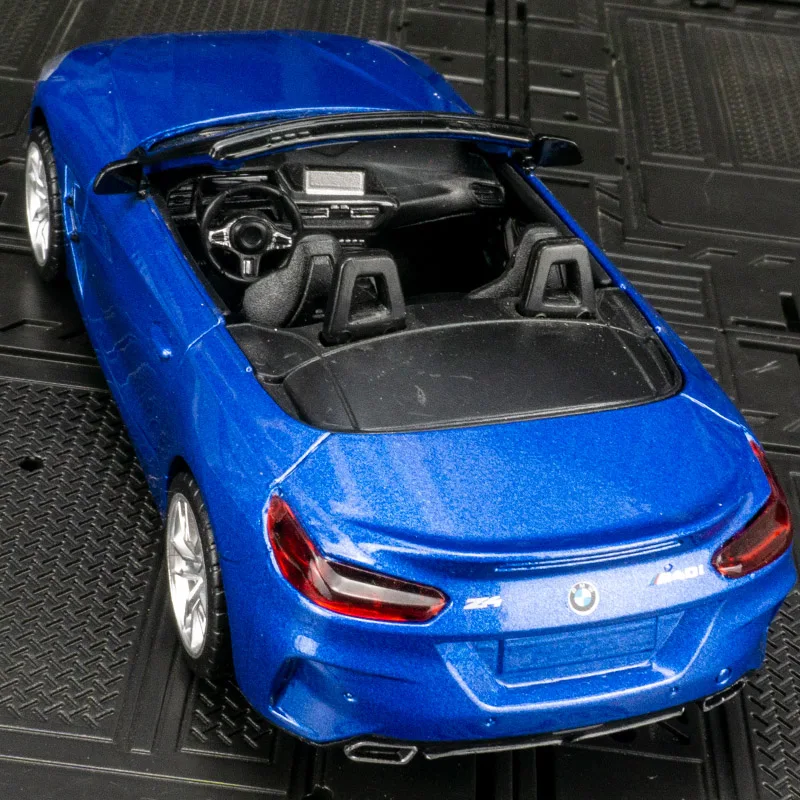 1:30 BMW Z4 M40i modelo de carro conversível acústico-óptico infantil puxar para trás brinquedo liga modelo de carro decoração presente fino acabamento