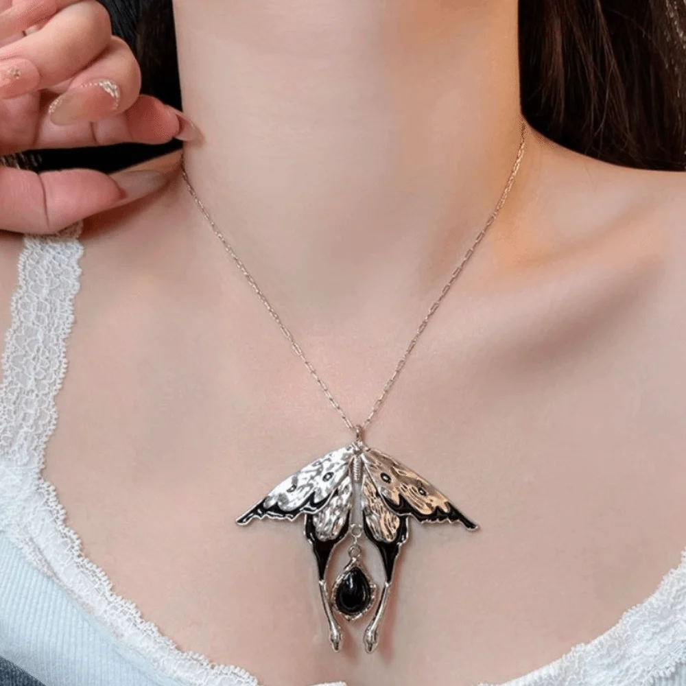 New Gothic Moth Pendant Winged Moth Dark Aesthetic Choker Necklaces Metal Geometric Sweater Chain Women