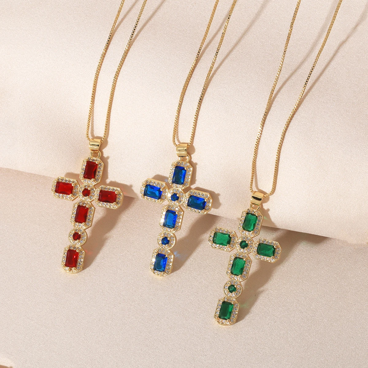 Luxury Geometric Crystal Cross Necklace for Women Copper CZ Green Cross Pendant Christian Necklace Religious Jewelry nkeb775