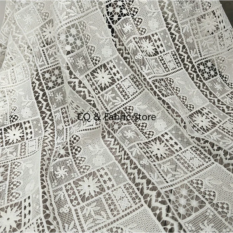 Tessuto di pizzo ricamato solubile in acqua bianco sporco per abbigliamento, abito, tessuto di design, materiali decorativi fai da te fatti a mano