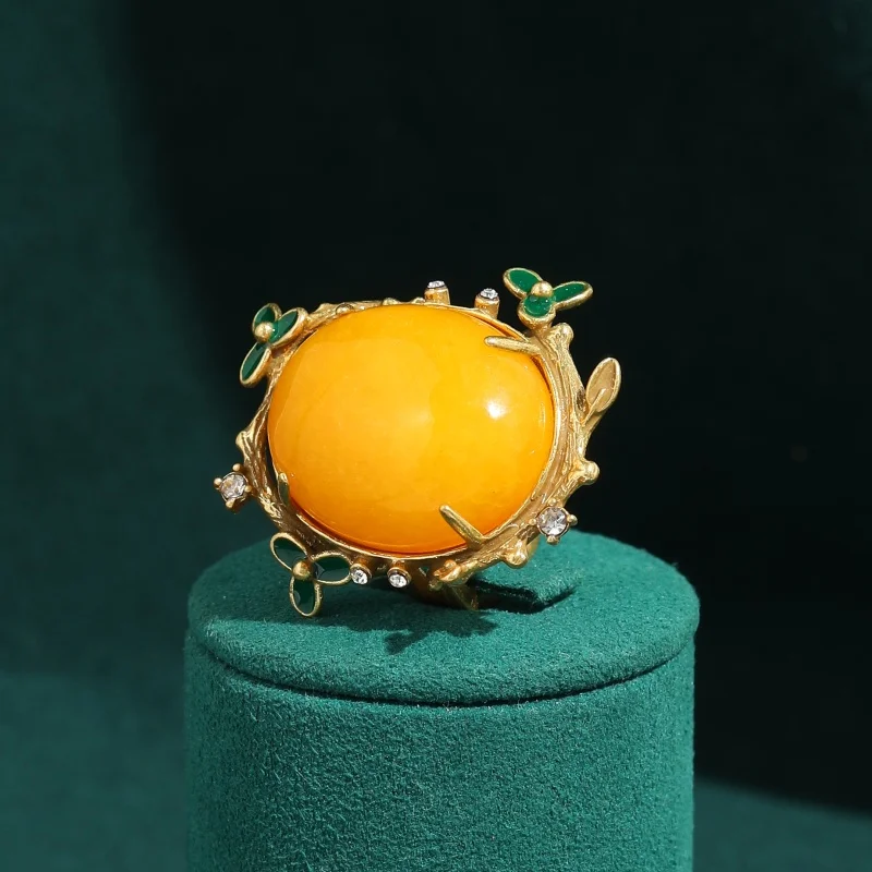 

Vintage Oval Beeswax Yellow Natural Stone Rings for Woman Gold Color Enamel Green Leaf Design Jewelry Party Accessories 2026 New