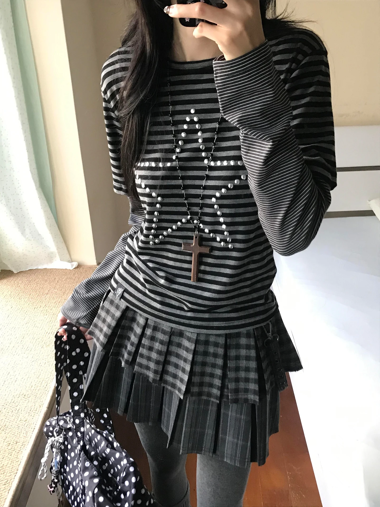 

Y2k Japanese T-shirt Women Long Sleeve Striped Print Star Graphic Tops American Retro Tee Tops Streetwear Grunge Tops