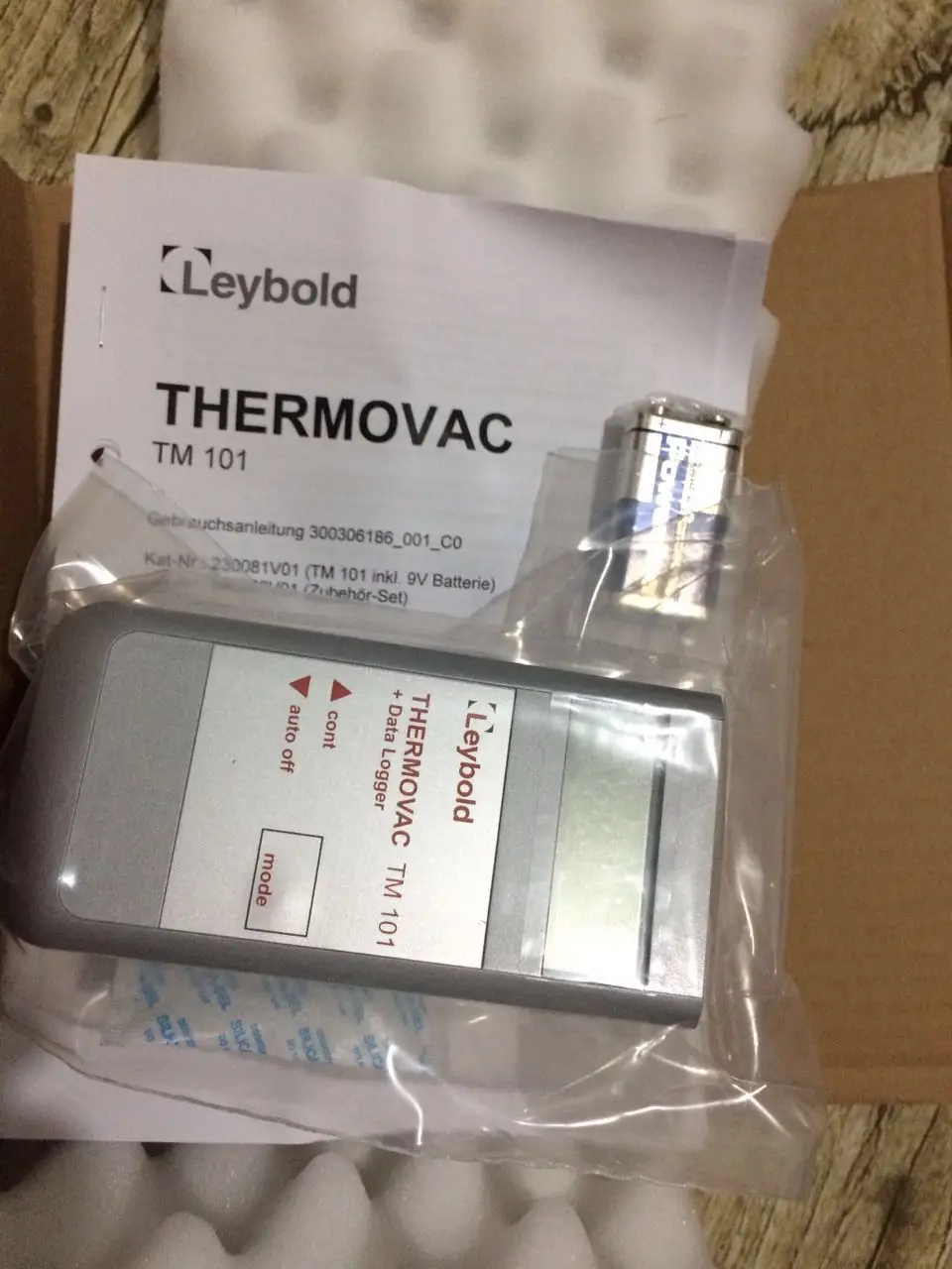 

Digital THERMOVAC Sensor TM 101 article number: 230081V01