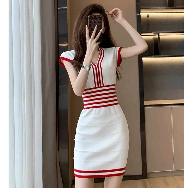 

Women's White Knitted Party Small Short Dress 2023 Summer New Sleeveless V Neck Vest Skirt Korean Style Casual Dresses Brazil