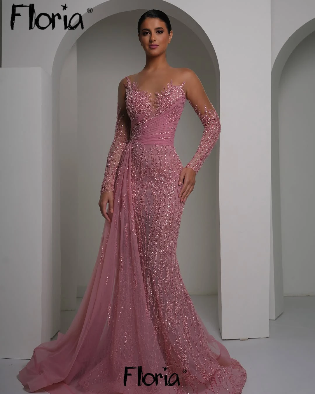 Abito da sera a maniche lunghe 2025 per donna Abiti da ballo con gonna laterale rosa lunghezza pavimento alla moda personalizzati per matrimonio