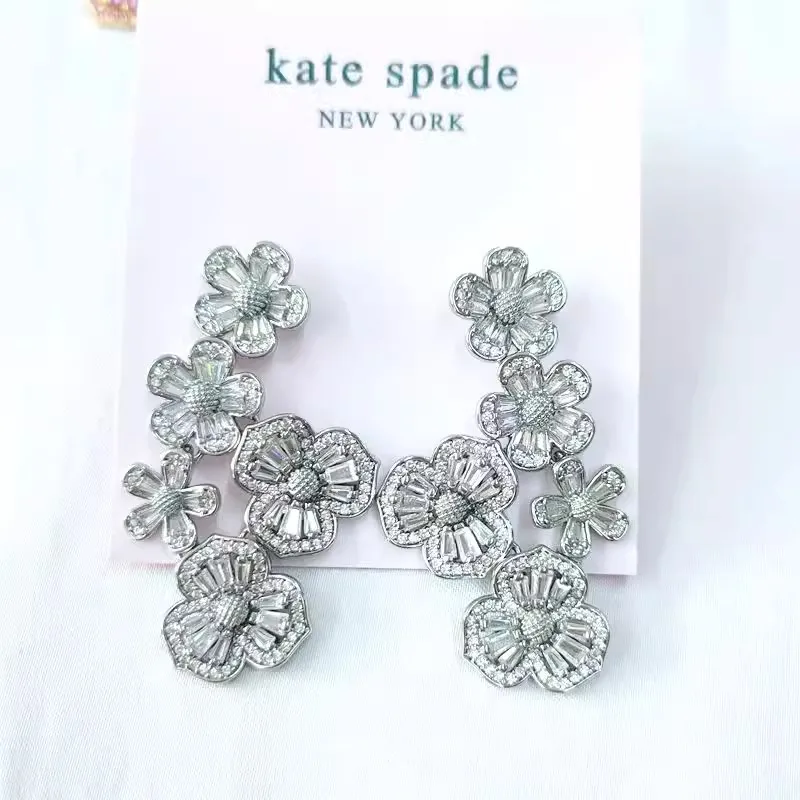 2024 جديد Ks سلسلة الربيع الحلو البريق اللون ثلاثي الأبعاد الزهور غير النظامية أقراط البتلة قلادة سوار قلادة مجموعة