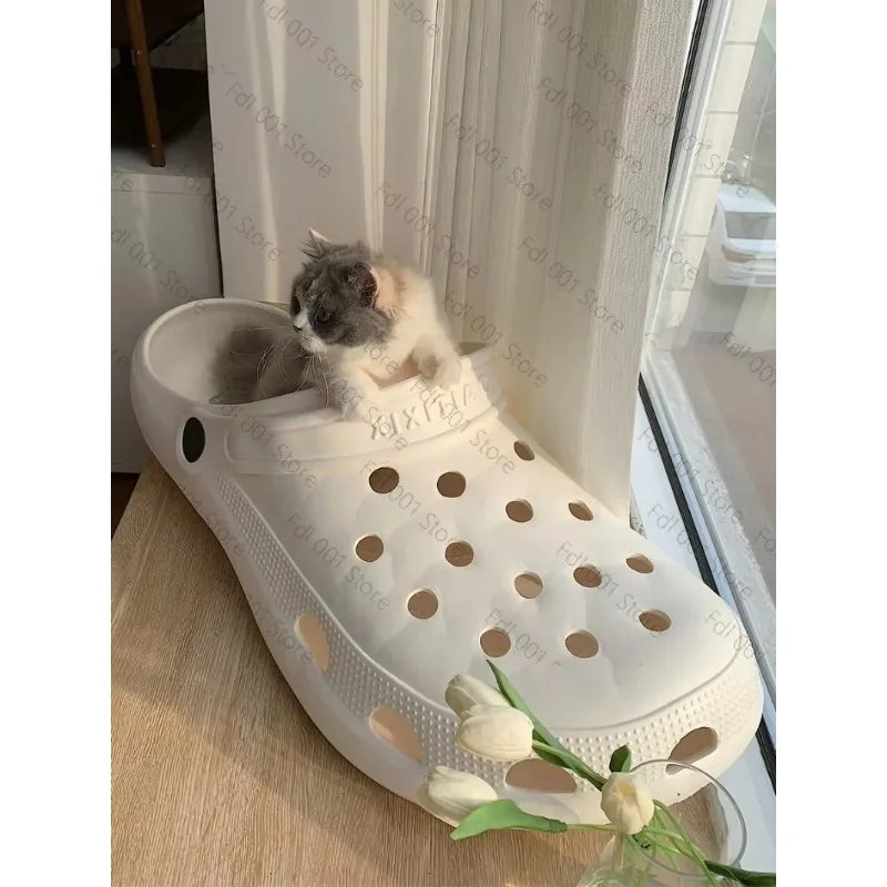 Giant Hole Clog Shape Bed Oversized Slipper Style Pet Kennel Photo Prop for Dog And Scene Decoration