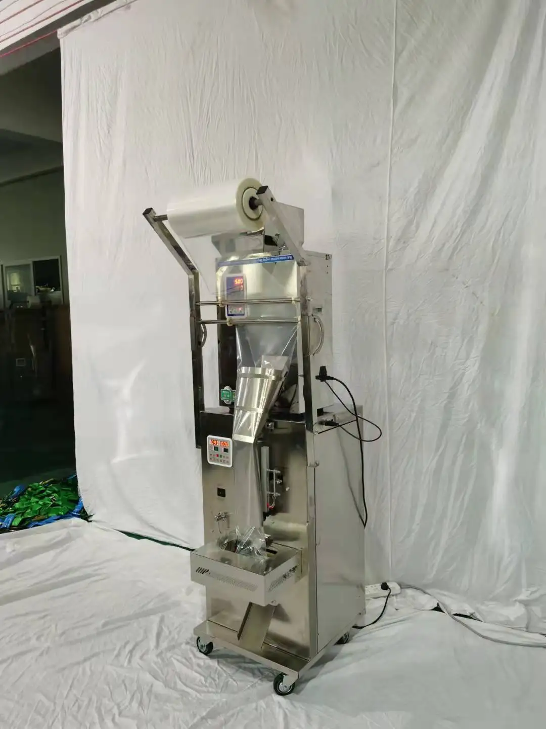 10g-500g popcorn chips puffed snacks filling packing machine HJ-BZ500