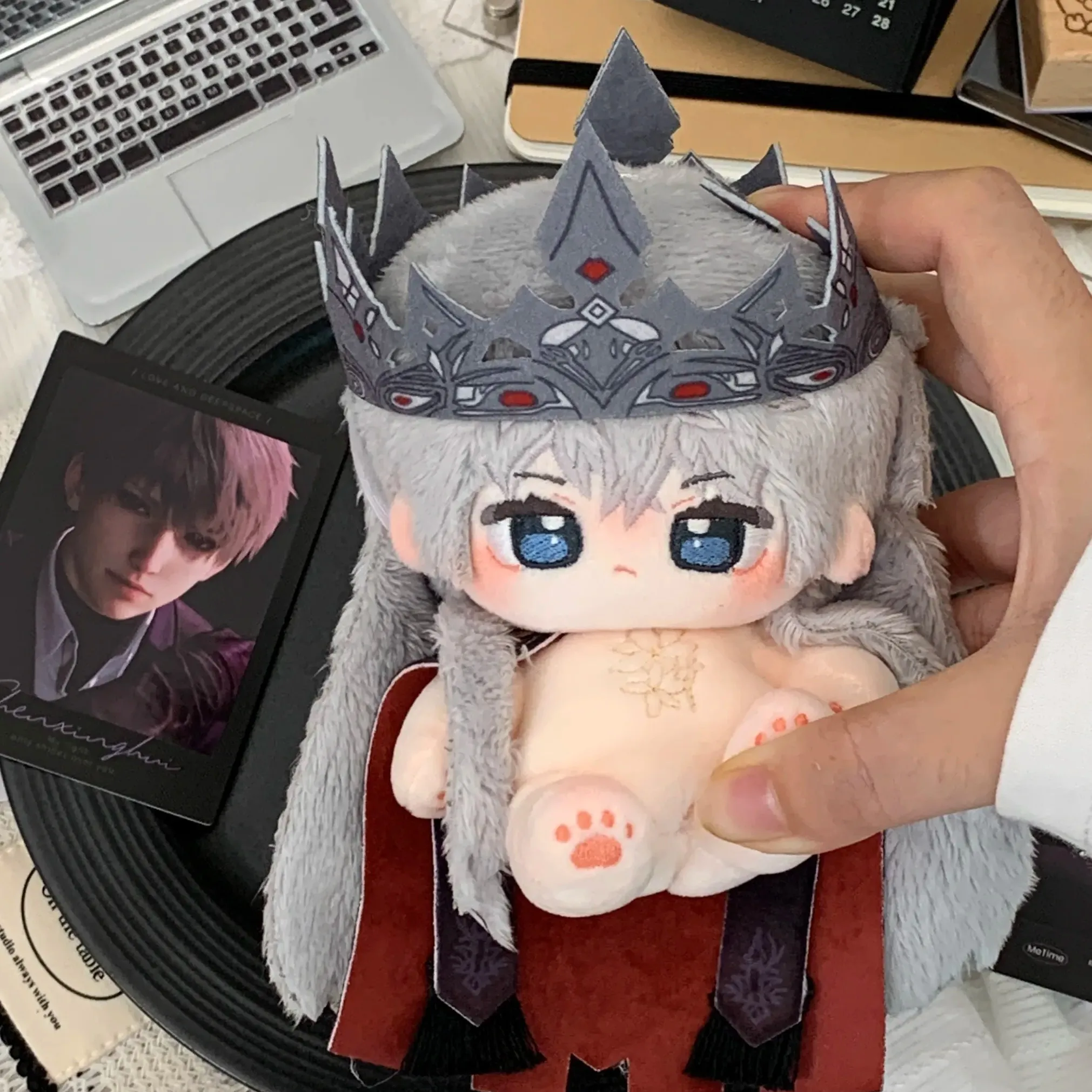 Em estoque amor e espaço profundo xavier coroa manto recheado 10cm plushies boneca de pelúcia roupas anime jogo chaveiro saco brinquedo crianças presentes