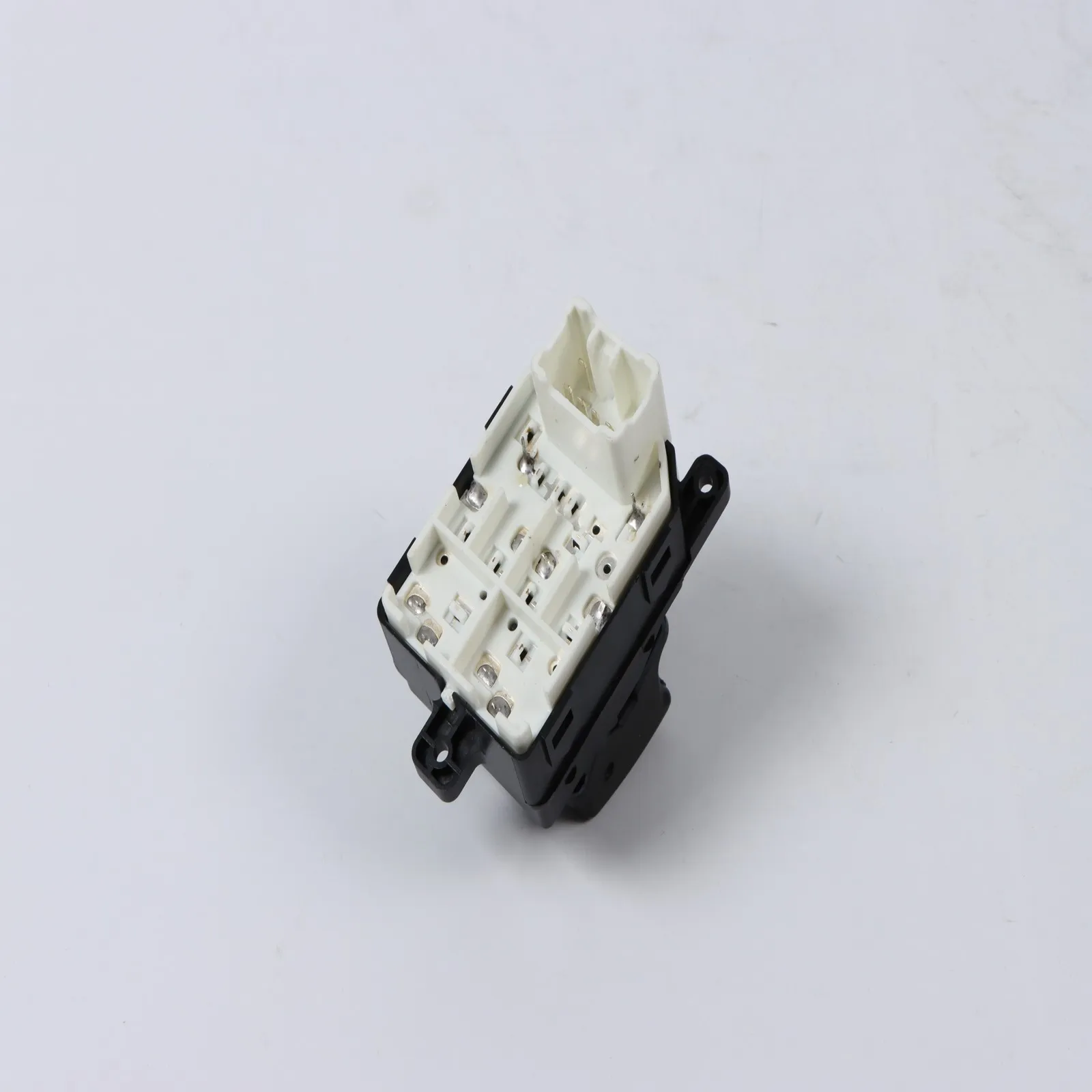 

Master Door Window Switch 93570-4F100 For Hyundai Porter II 2003-2007 Front Driver Side Glass Lifter Control