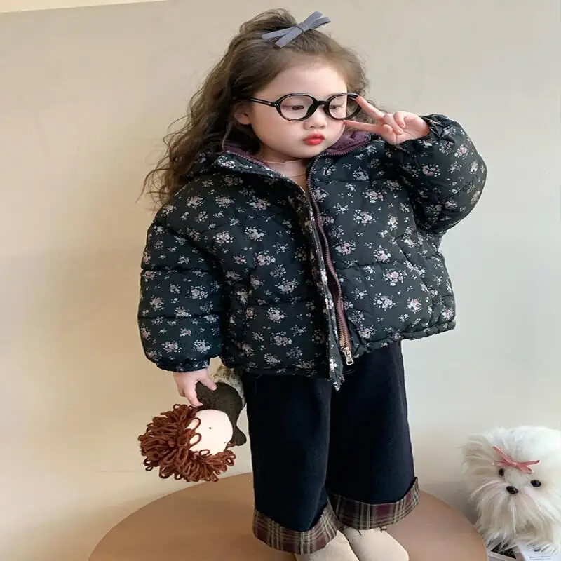

2025 стеганая куртка для девочек, осенне-зимняя верхняя одежда с принтом, теплое пальто, топы с лацканами, удобная детская одежда, мода для детей 4-8 лет