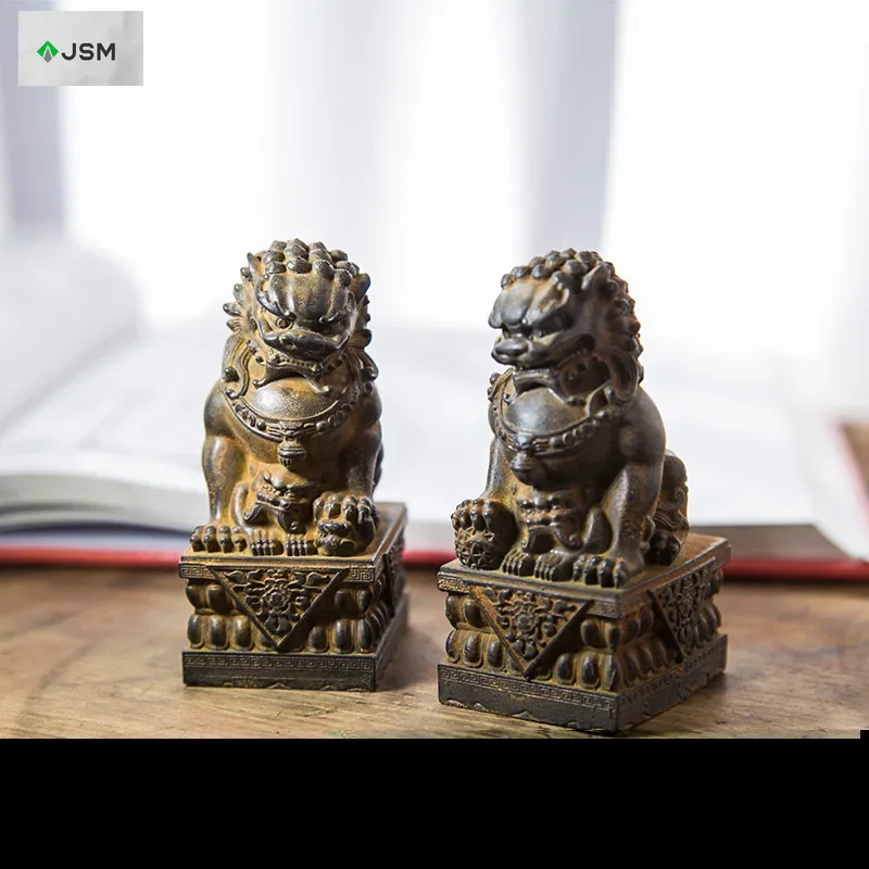 1pairs Mini National Style Rust Stone Lion Creative Office Desktop Small Decoration
