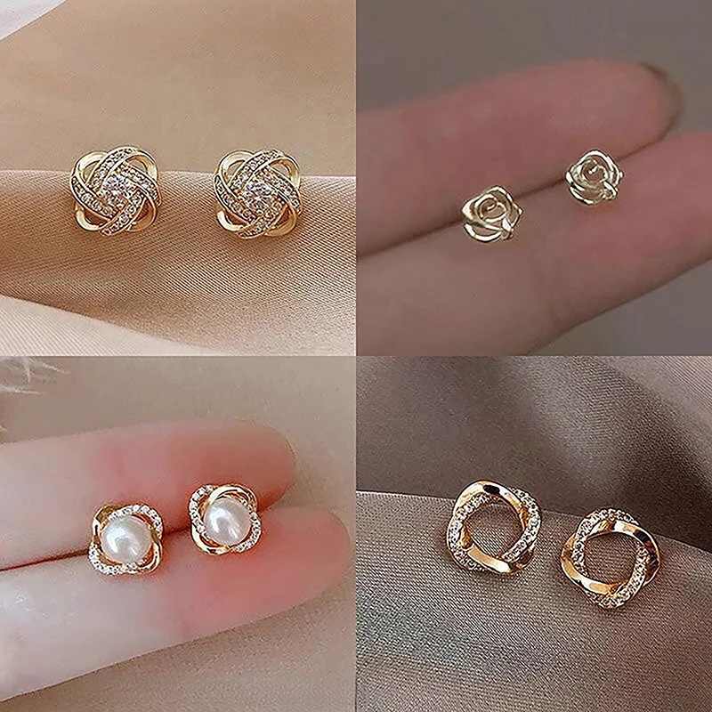 1Pair Small Fragrance Atmosphere Four-leaf Clover Earrings Korean Style Zircon Pearl Ear Studs For Women Elegant Ear Jewelry