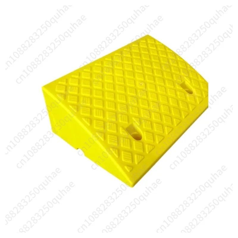 Portable PVC Vehicle Curb Ramp, 40*60*22cm Anti-slip Triangle Slope Block for Road Kerb Crossing