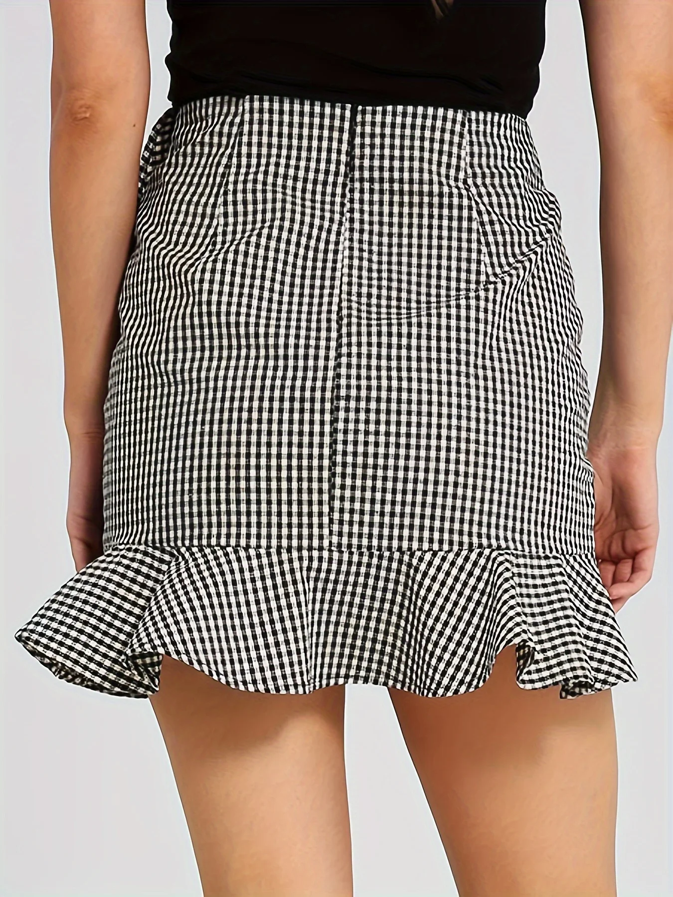 Women's piaid skirt