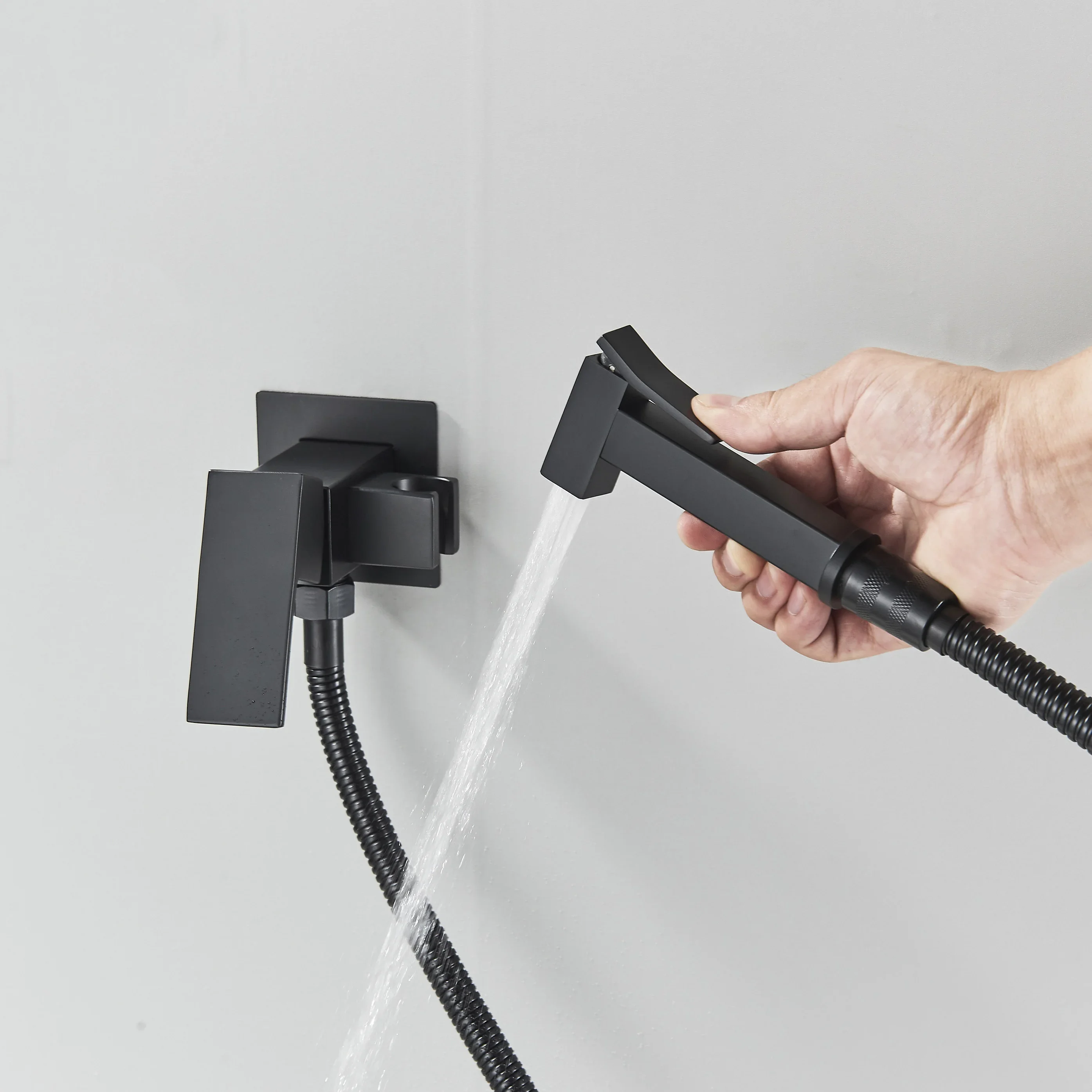 

Black Bidet Faucet Bathroom Single Cold Water Toilet Bidet Sprayer Gun Lavatory Stainless Steel Wall Mount Shower Woman Cleaner
