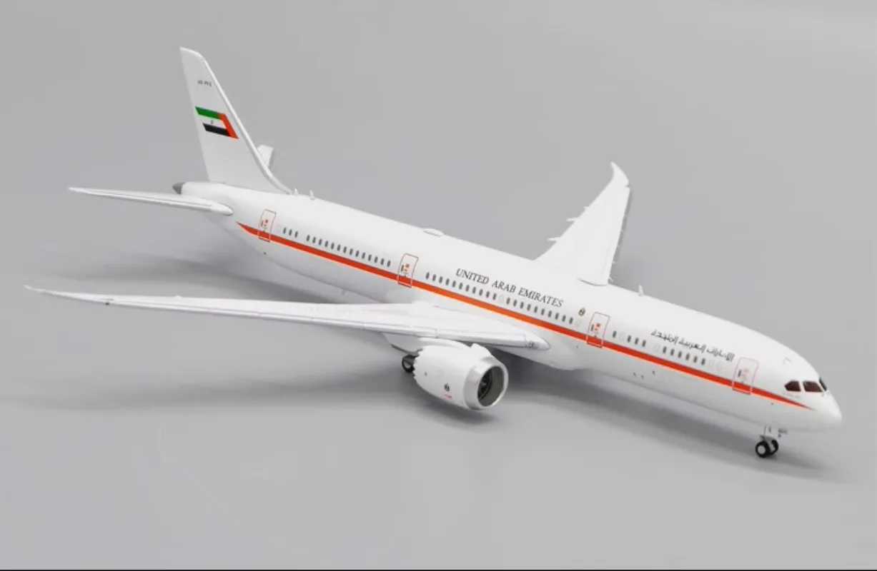 JCwings Diecast 1/400 مقياس بوينغ سبيكة طائرة نموذجية بوينغ B787-9 A6-PFE LH4244 اللعب مع لعبة طائرة الصبي هدية صندوق #4