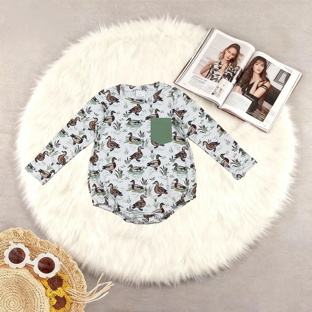 

10.27 Комбинезоны для маленьких мальчиков Южный комбинезон с длинными рукавами и карманами зеленого утки для маленьких мальчиков