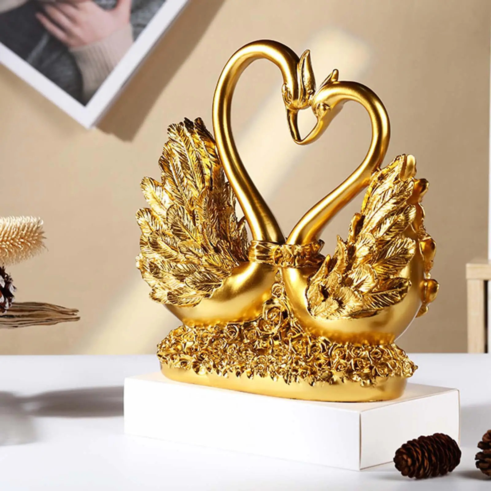 

Swan Statue Creative Couple Figurines for Bookshelf Decoration Accessories