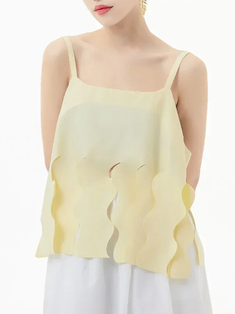 

XITAO Fashion Solid Color Tanks Wavy Line Fork Vest Small Suspenders 2025 Summer New Simplicity Temperament Women Top WMD6532