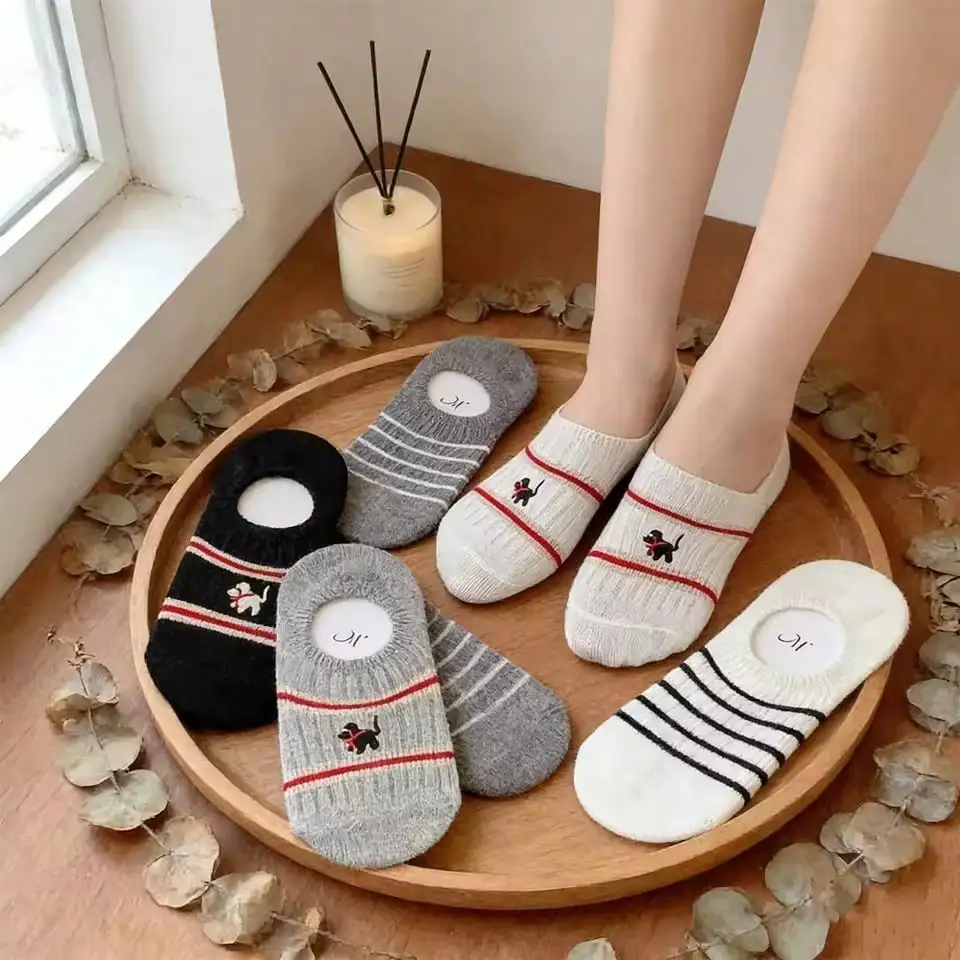 5 Paar modische gestrickte Bootsocken mit Cartoon-Streifenmuster für Damen, sommerliche, lässige, organische, unsichtbare Knöchelsocken