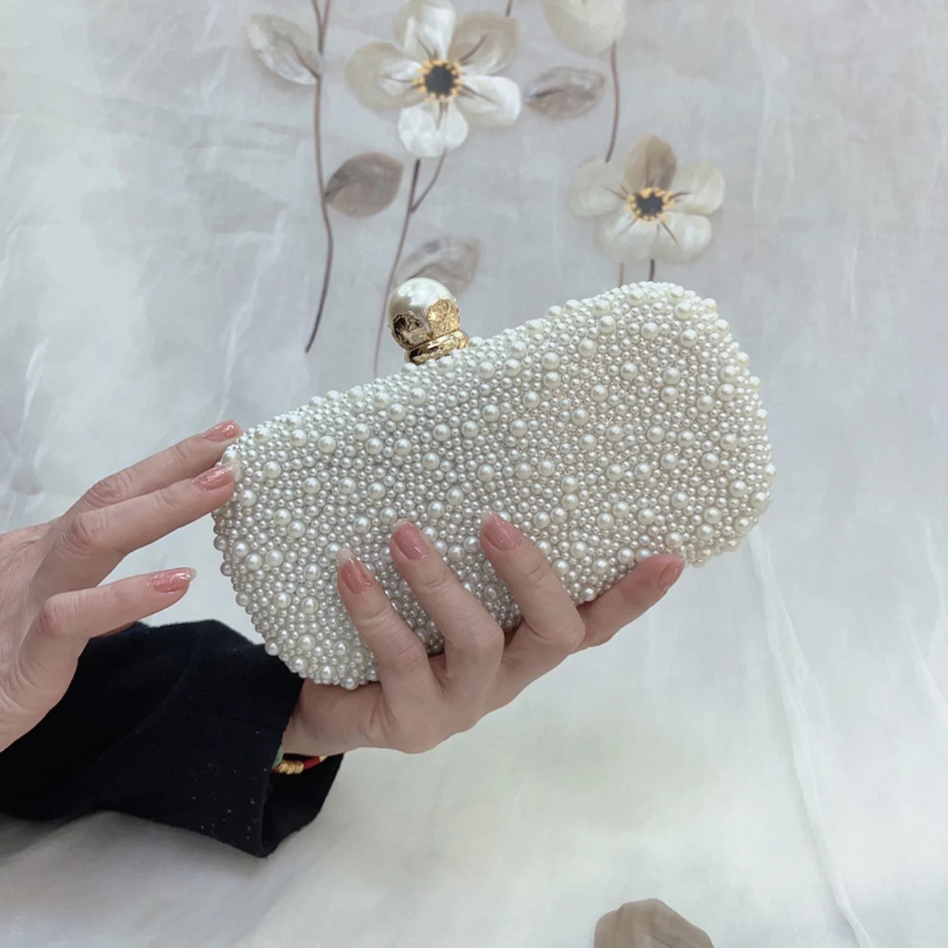 

Fashionable Elegant Luxury Pearl Clutch Bag Delicated Beading Evening Bag for Women Metal Buckle Wedding Banquet Party Handbags