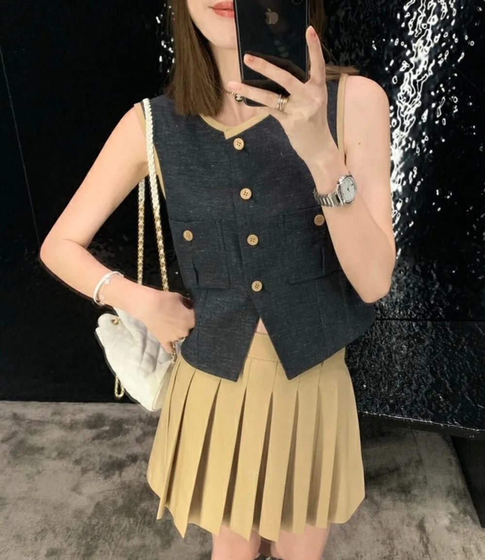 Korea Elegant Two Piece Sleeveless Sets Vintage Office Lady Button Top + A Line Pleated Mini Skirts Suit Retro Summer Outfit New