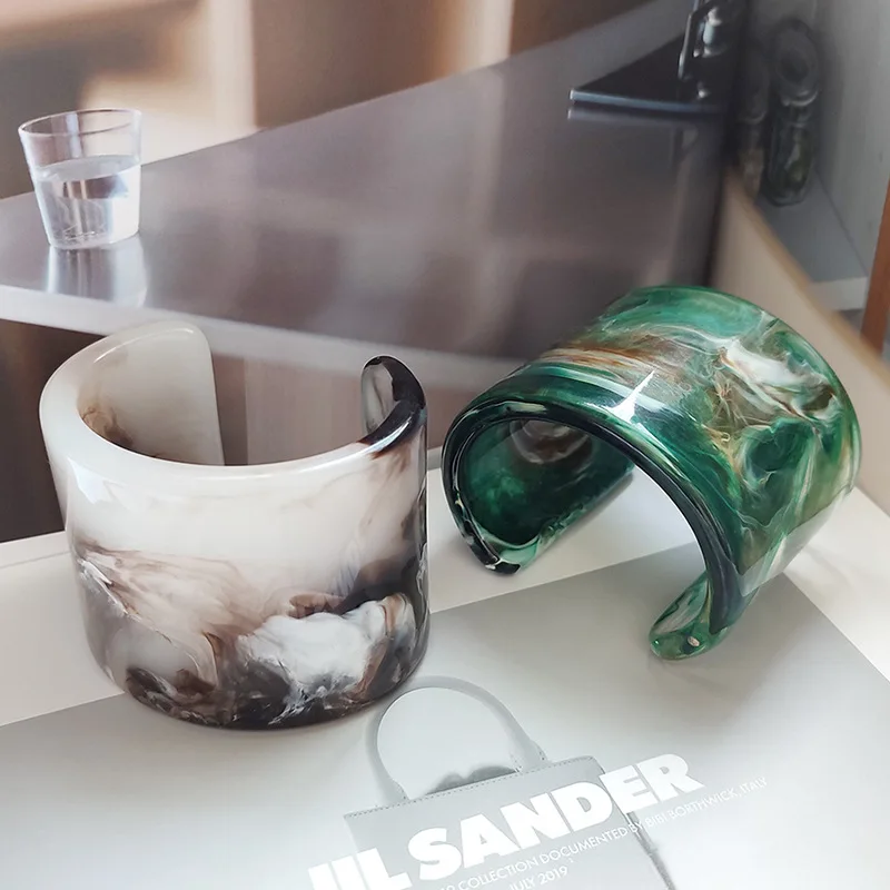 2025 Retro Übertreibung Ölgemälde Stil Runde Geometrische Breite Manschette Armreifen Temperament Armreifen Frauen Graffiti Schichtung Schmuck