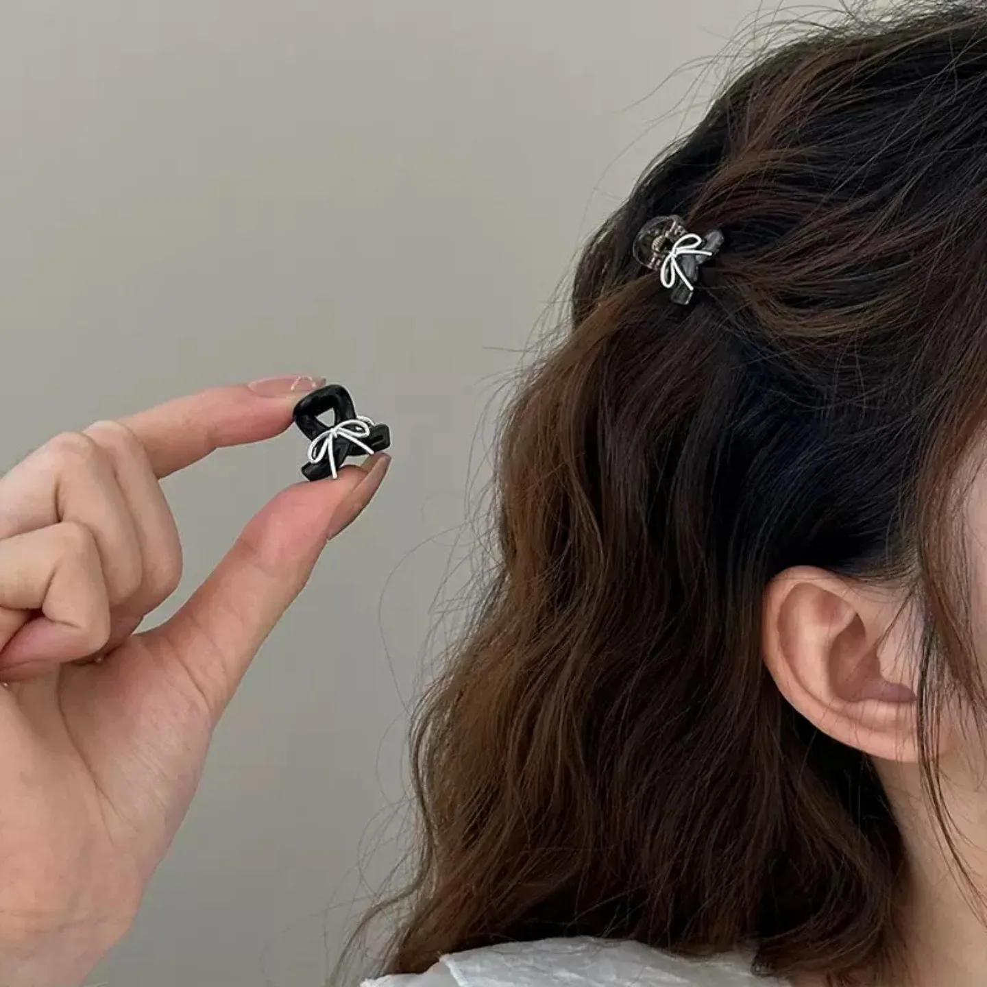 Small Silver Bow Hair Claw Korean Sweet Style for Princess Side Clip Daily Use Colorful Assorted Non Slip Braids Accessories