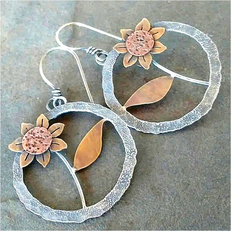 Modische Kreative Handgefertigte Sonnenblumen-Hohlohrringe für Damen Vintage Charm Bankett Festival Schmuck Accessoires Handwerk