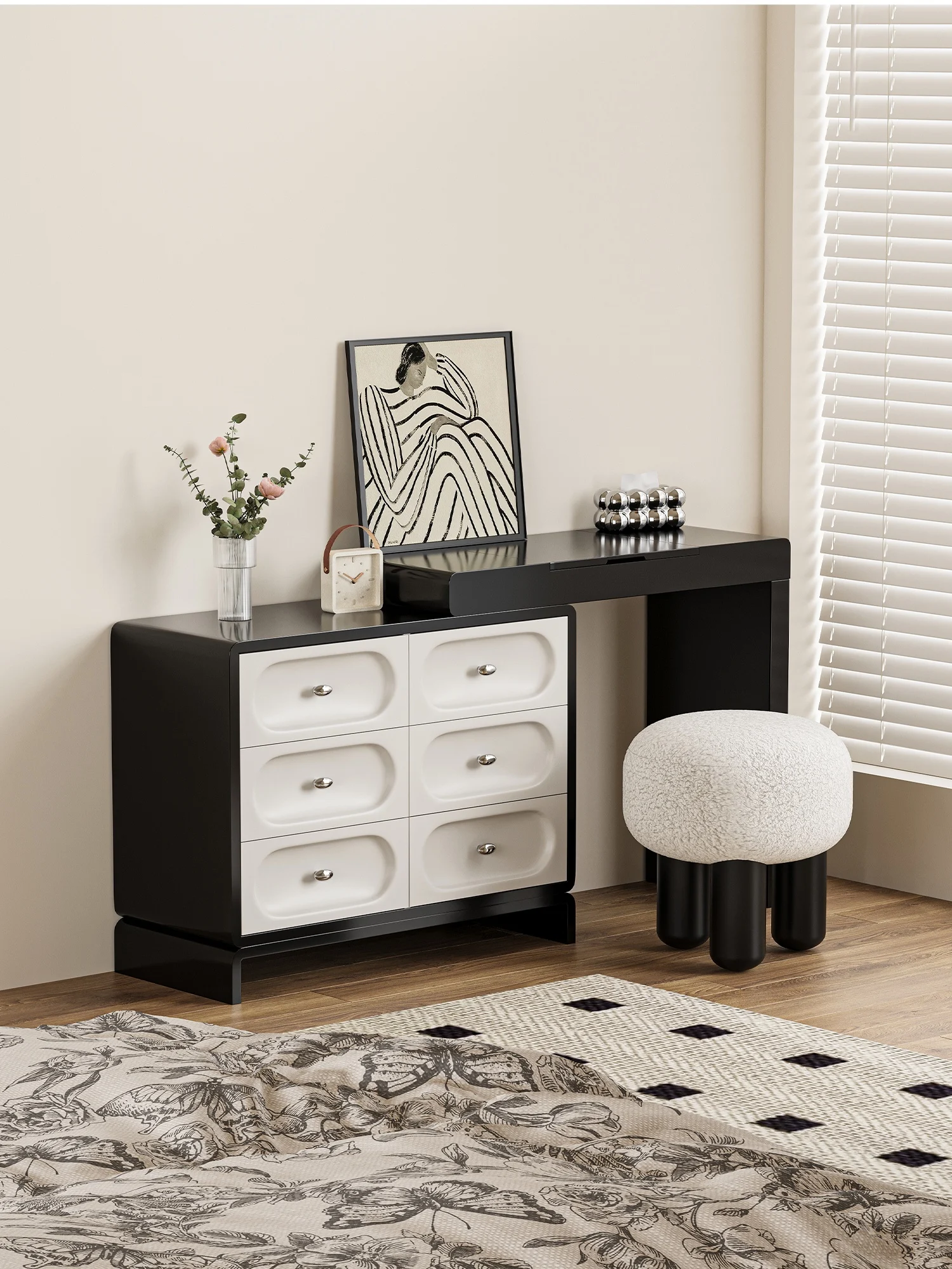 Kommode im französischen Creme-Stil