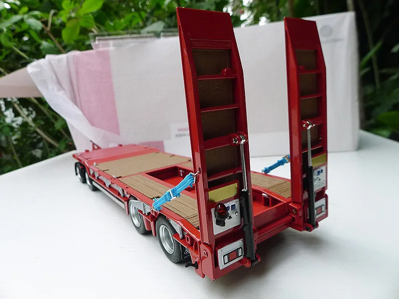 Diecast Alloy 1:32 Scale AT3200139GY Nooteboom Special Trailers Cars Model Adult Toys Classics Collection Souvenir Gifts Display