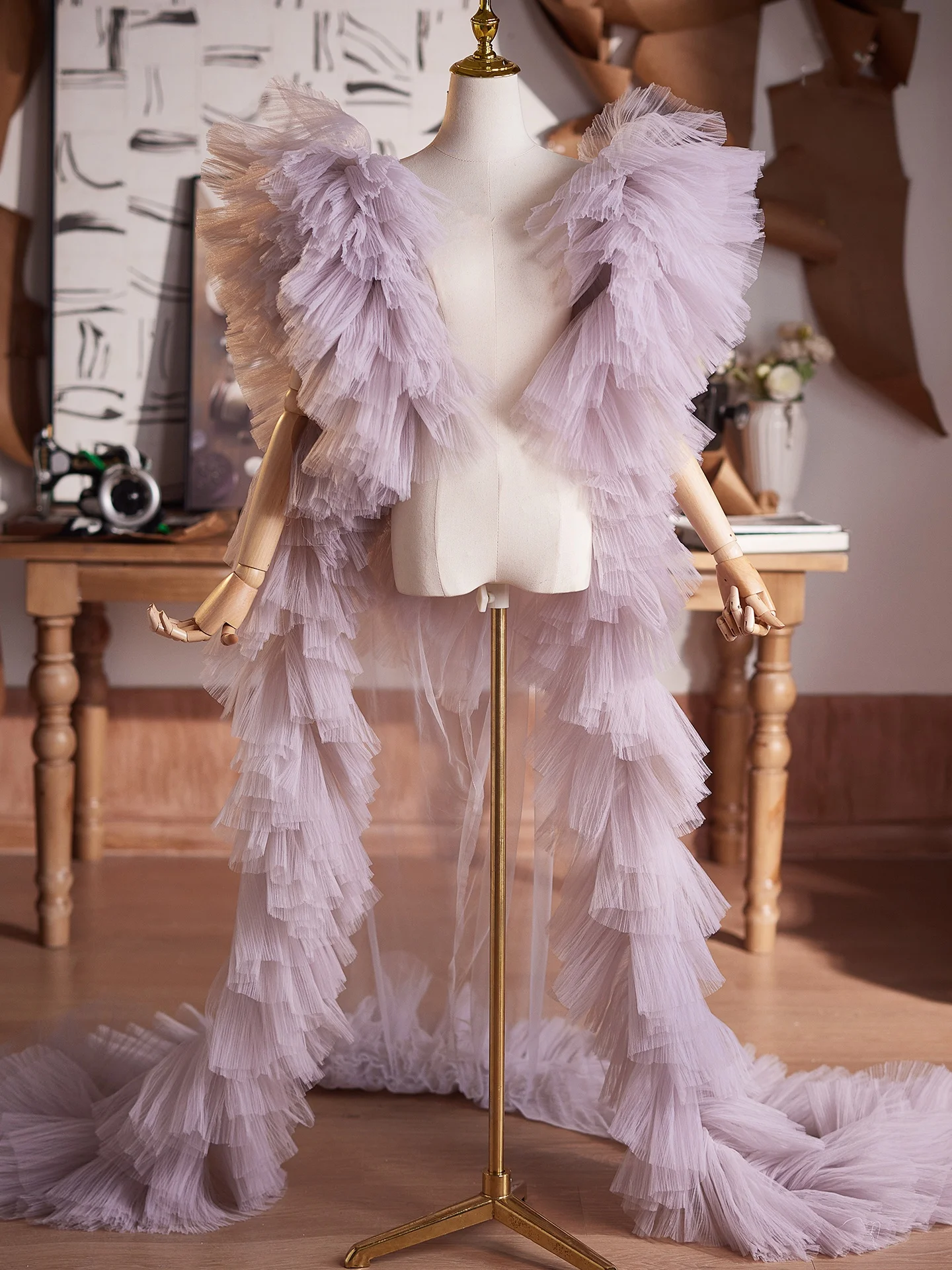 robe-en-tulle-violette-avec-accessoire-pour-spectacle-et-seance-photo-style-feminin-nouvelle-collection-2026-robe-de-conferenciere-sensationnelle