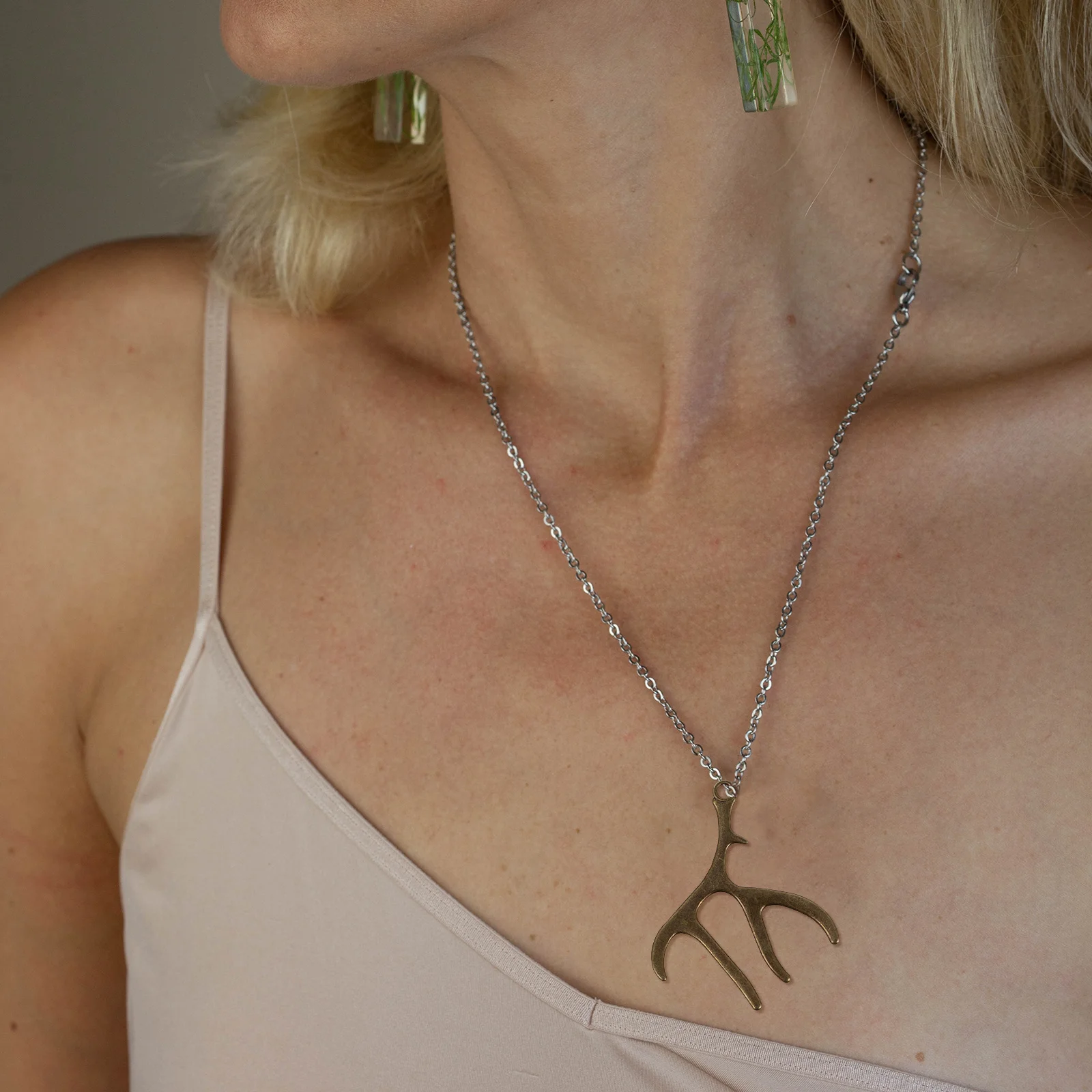 

30Pcs Antler Pendants Classic Christmas Elements Necklace Bracelet Accessories DIY Charm Set Antler Charms Jewelry Pendant Charm